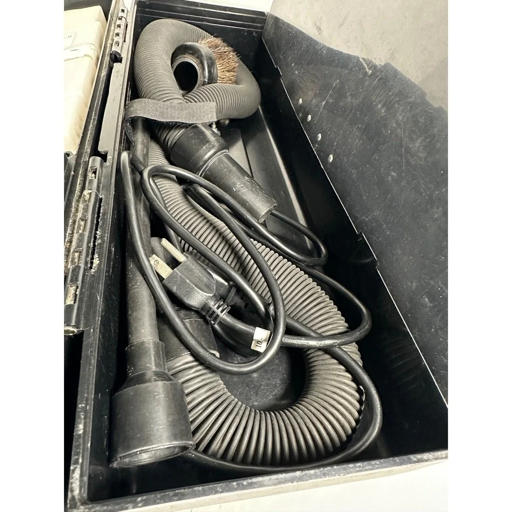 Atrix International Omega Vac Supreme Portable Technical Vacuum 120V‎ 6A Black